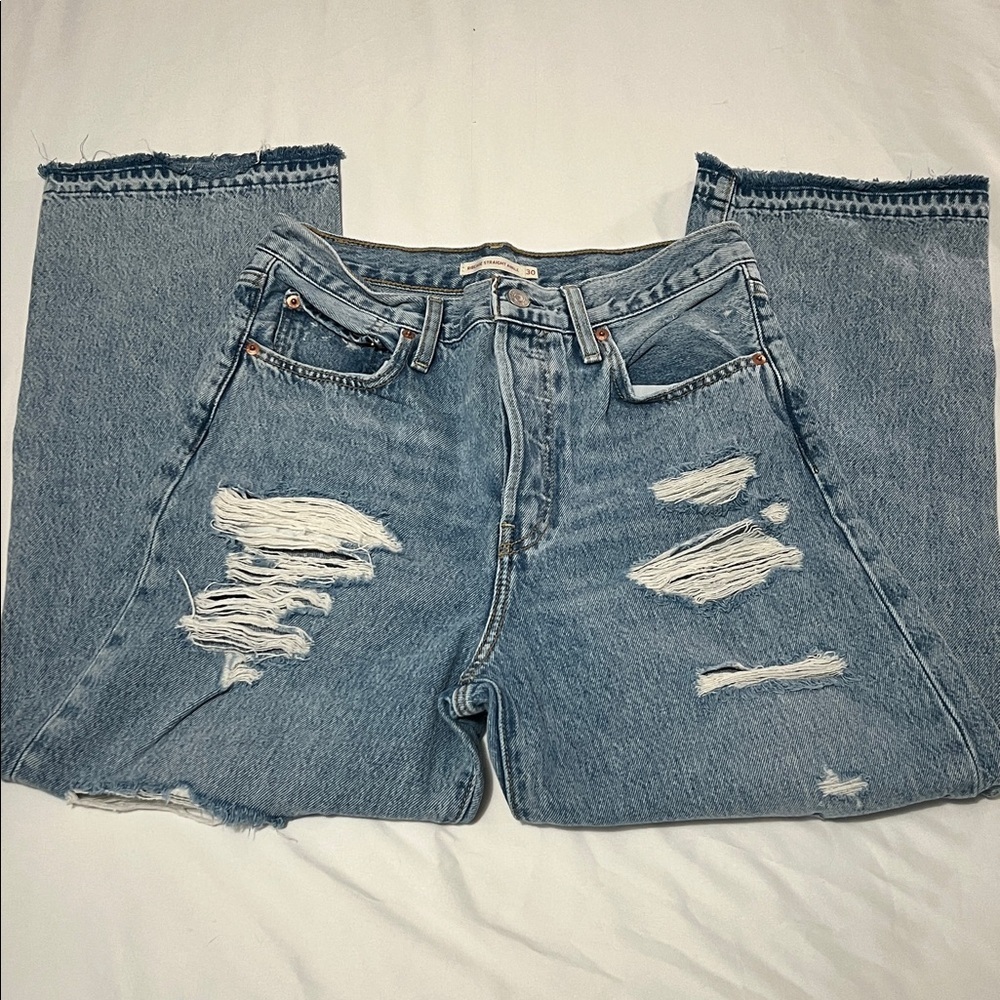 Levi’s Distressed Ribcage Straight Ankle Jeans